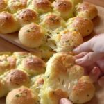 Les poivrons cuits au four de grand-mère remplis de viande hachée ont un goût incroyablement délicieux !